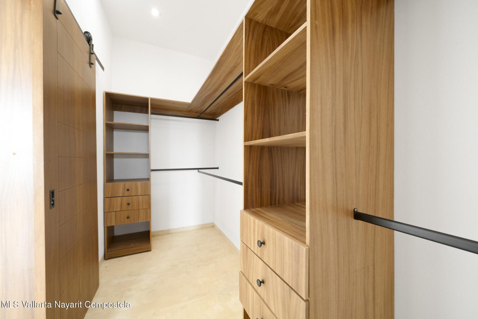 20260203030345830596000000-o