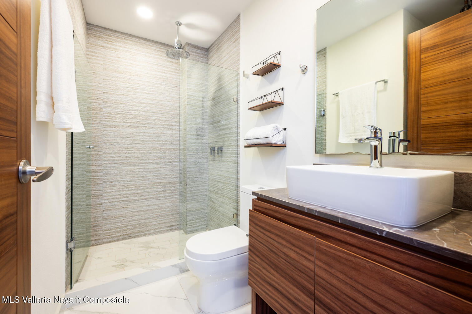 20251129190945355247000000-o