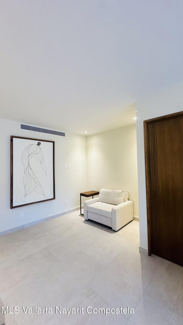 20251211193722040153000000-o