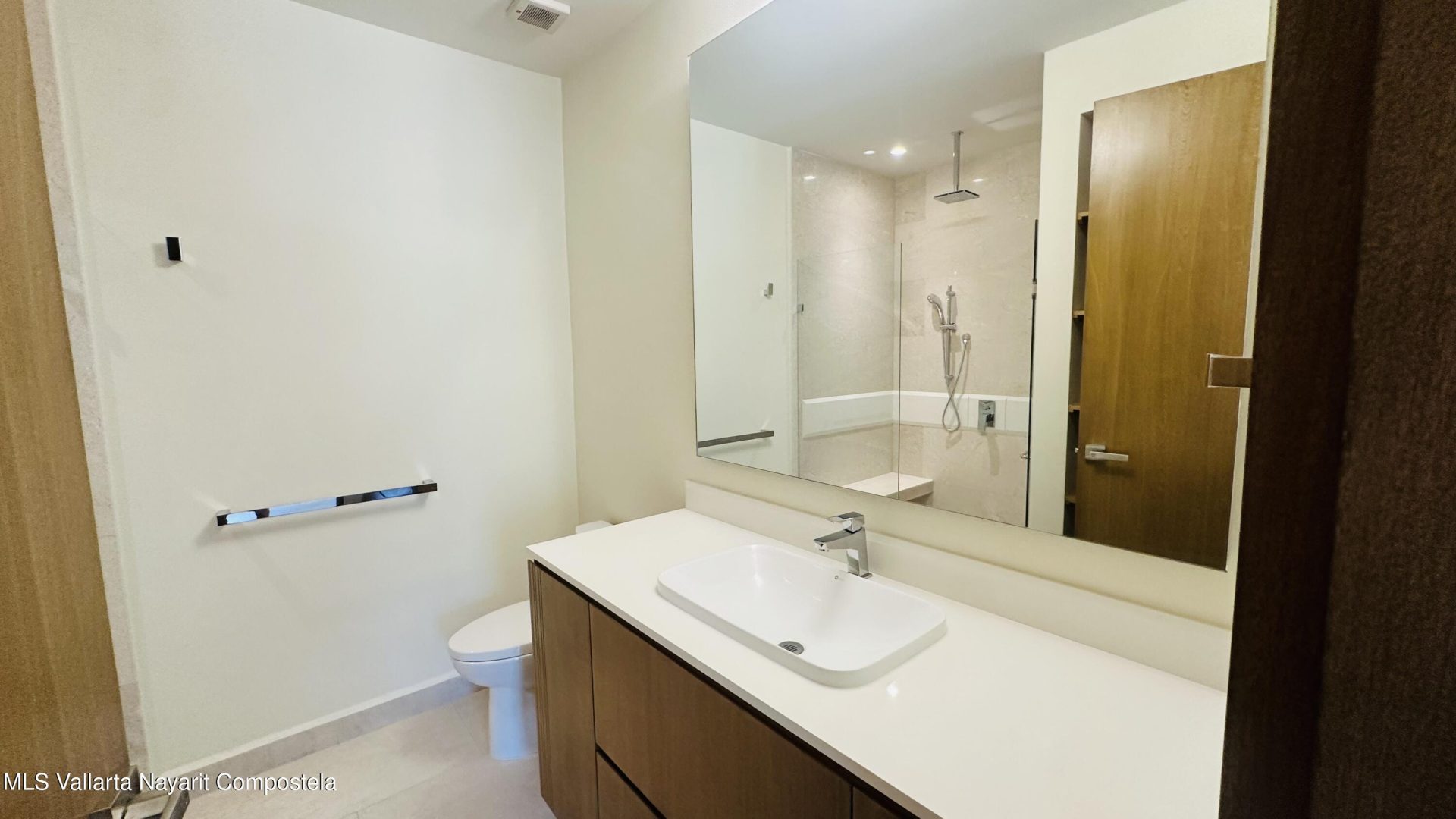 20251211193735518183000000-o