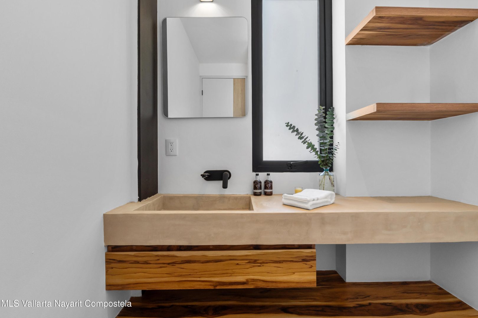 20260219190110093808000000-o