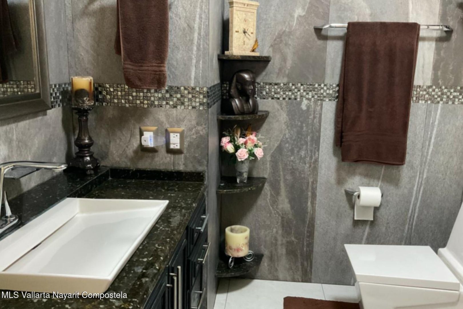 20260304232601122183000000-o