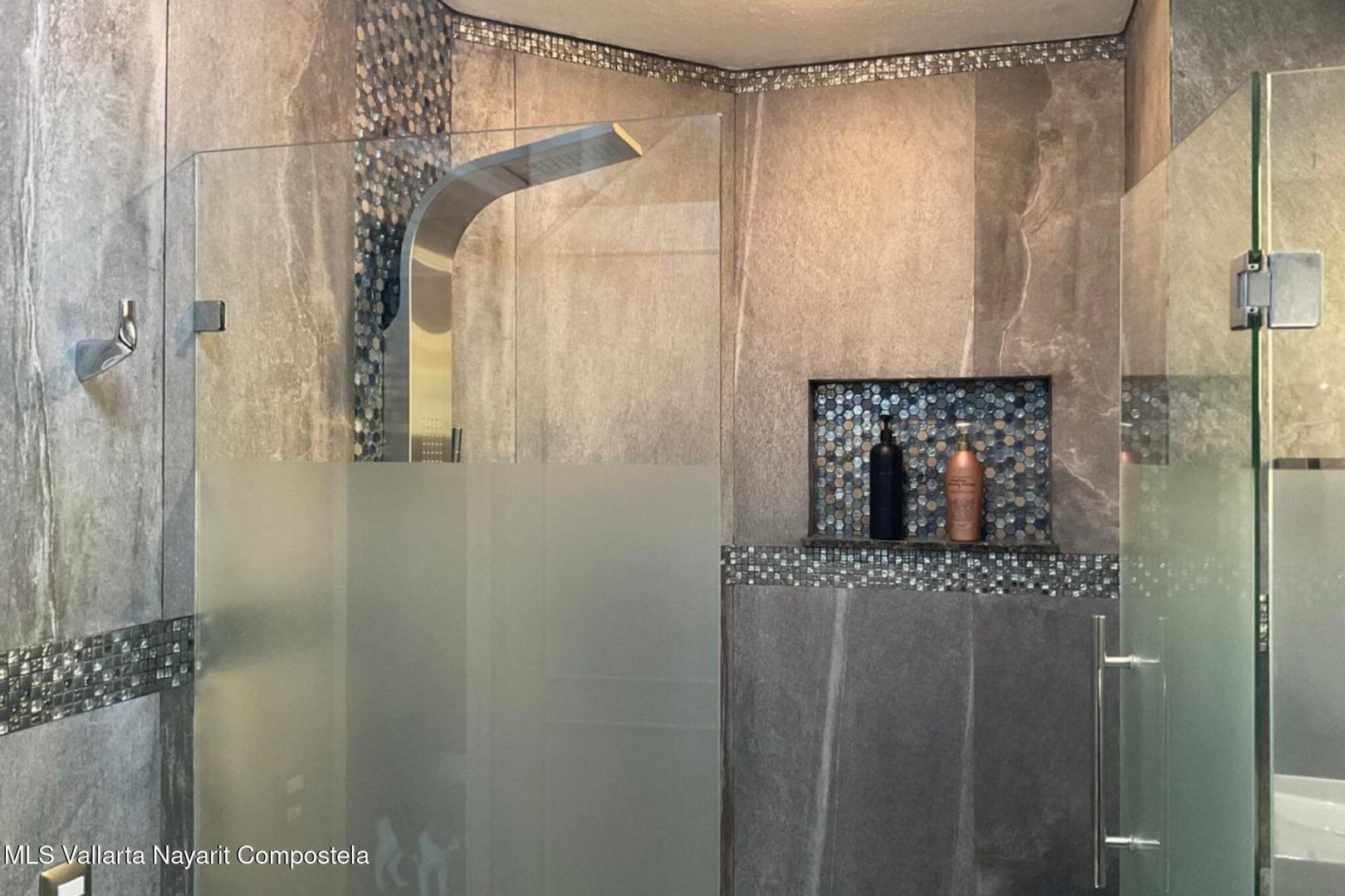 20260304232726044219000000-o