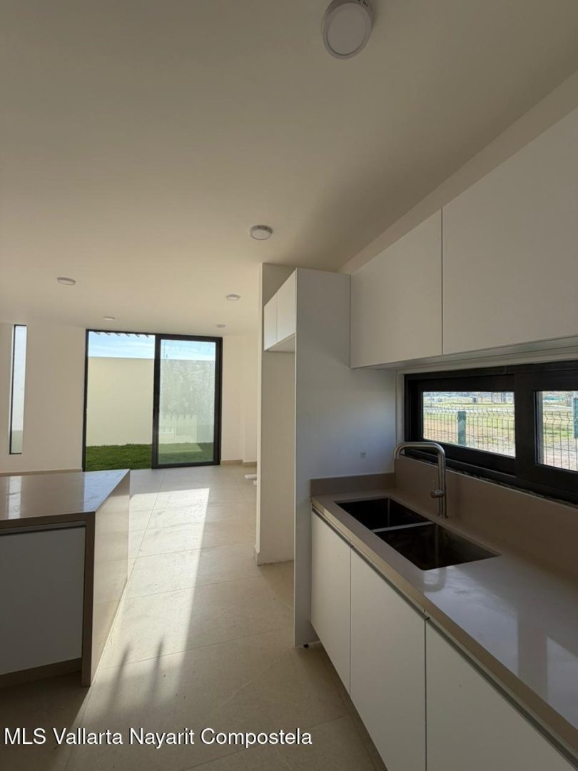 20260309225051002458000000-o