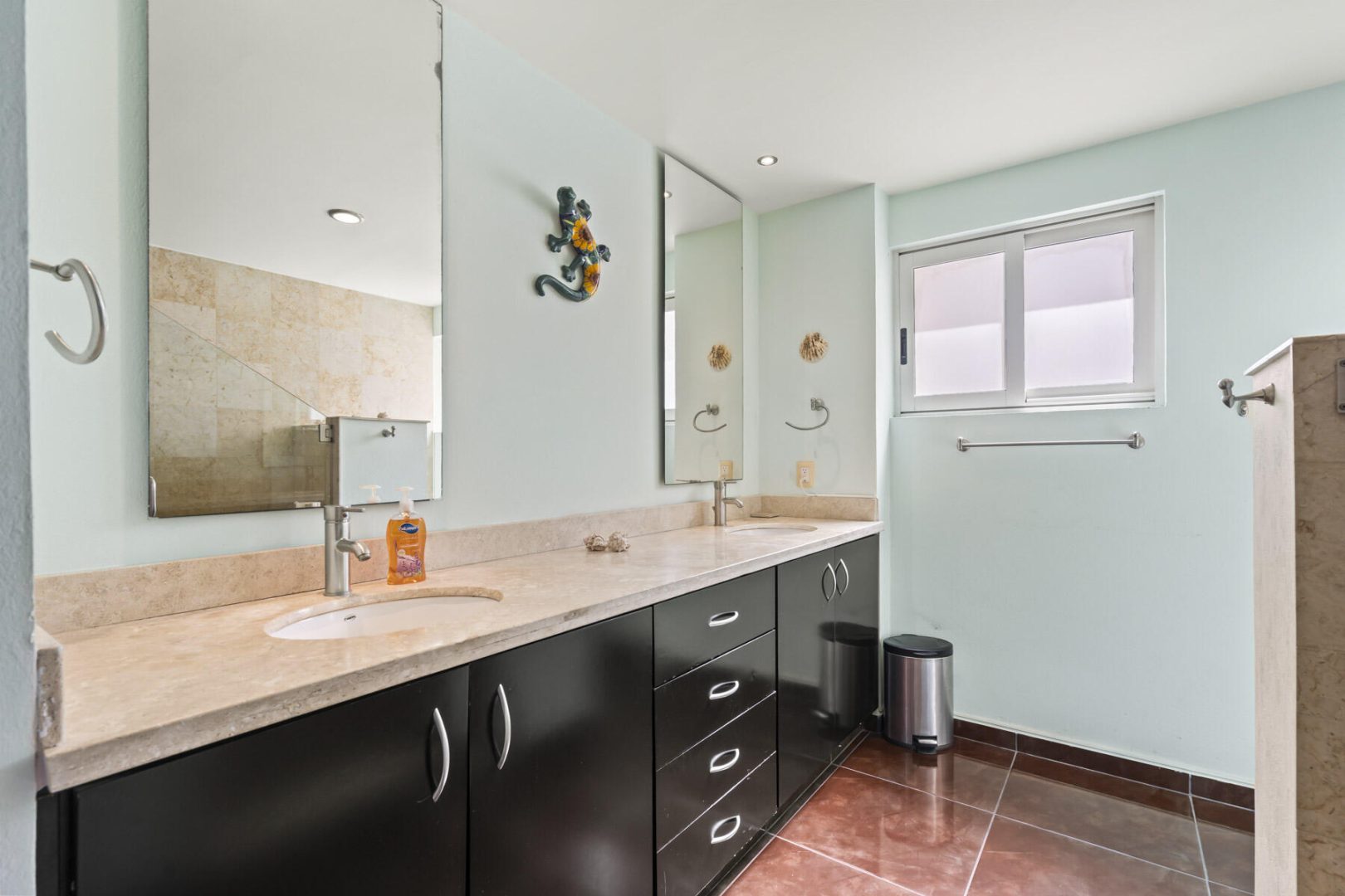 20260317200122241323000000-o