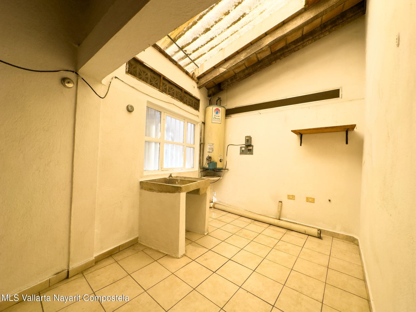 20260317225622102439000000-o