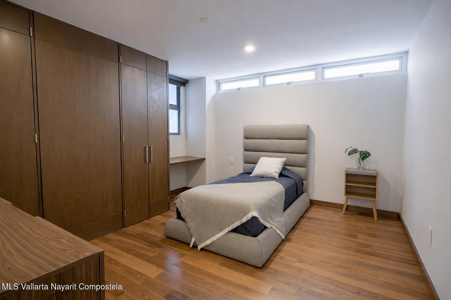 20260324211555950669000000-o