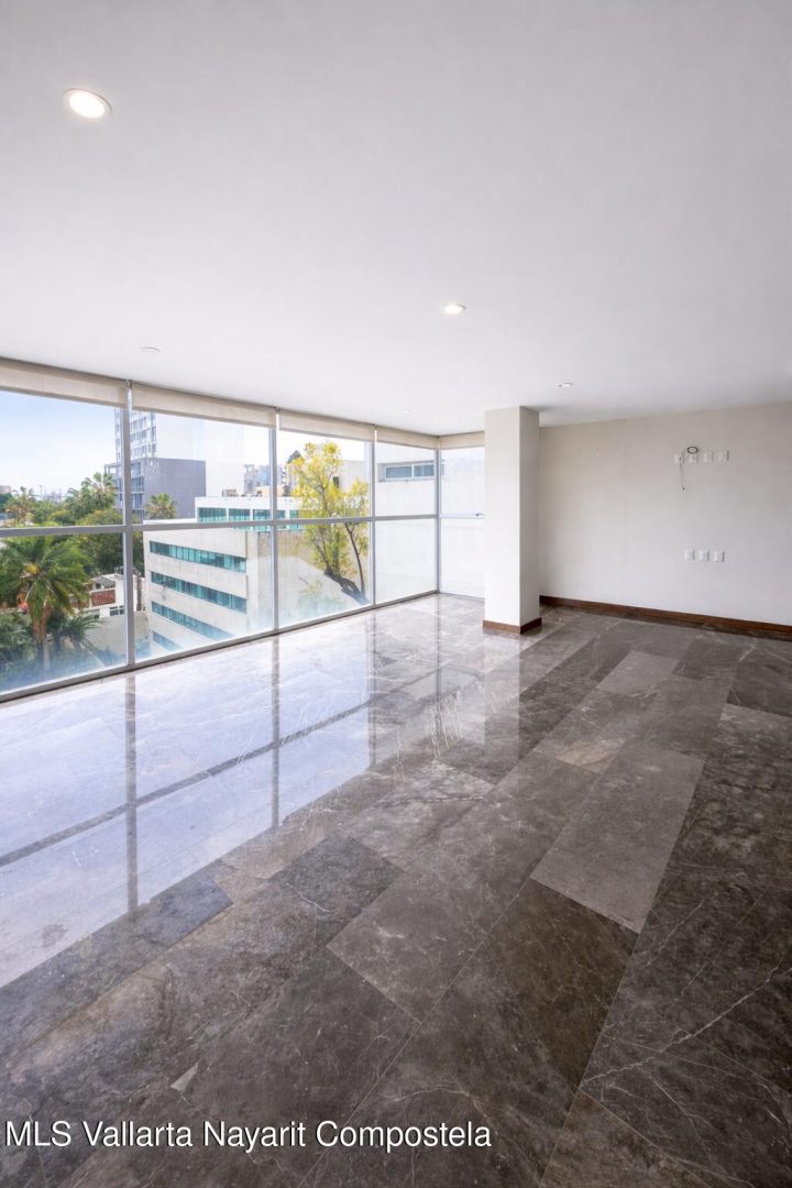 20260325190607923052000000-o