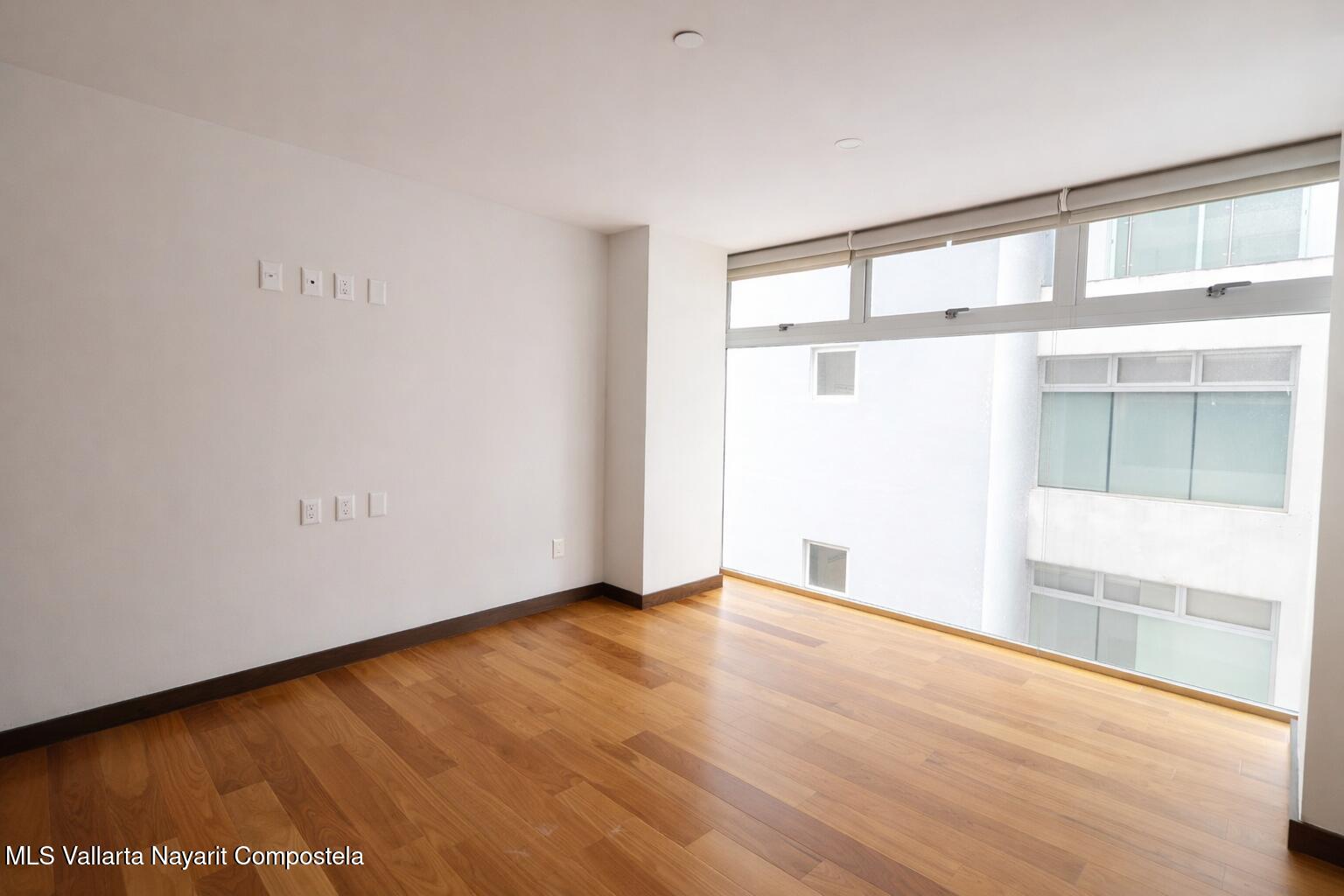 20260325214342003436000000-o