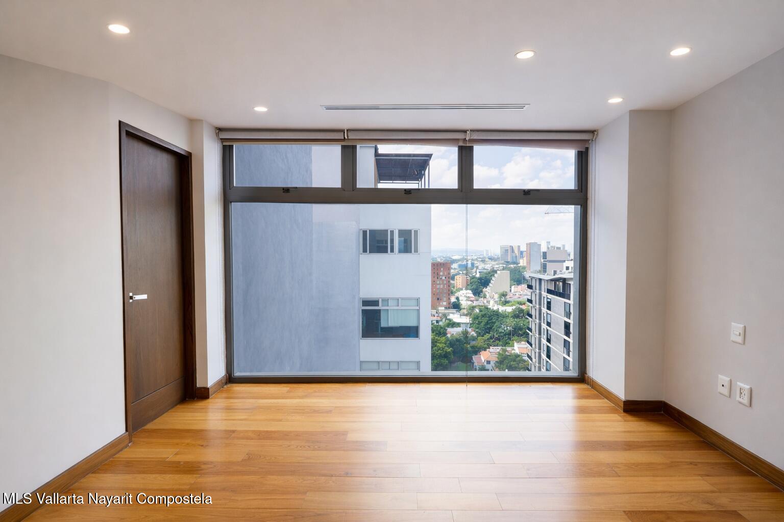 20260325221903732904000000-o