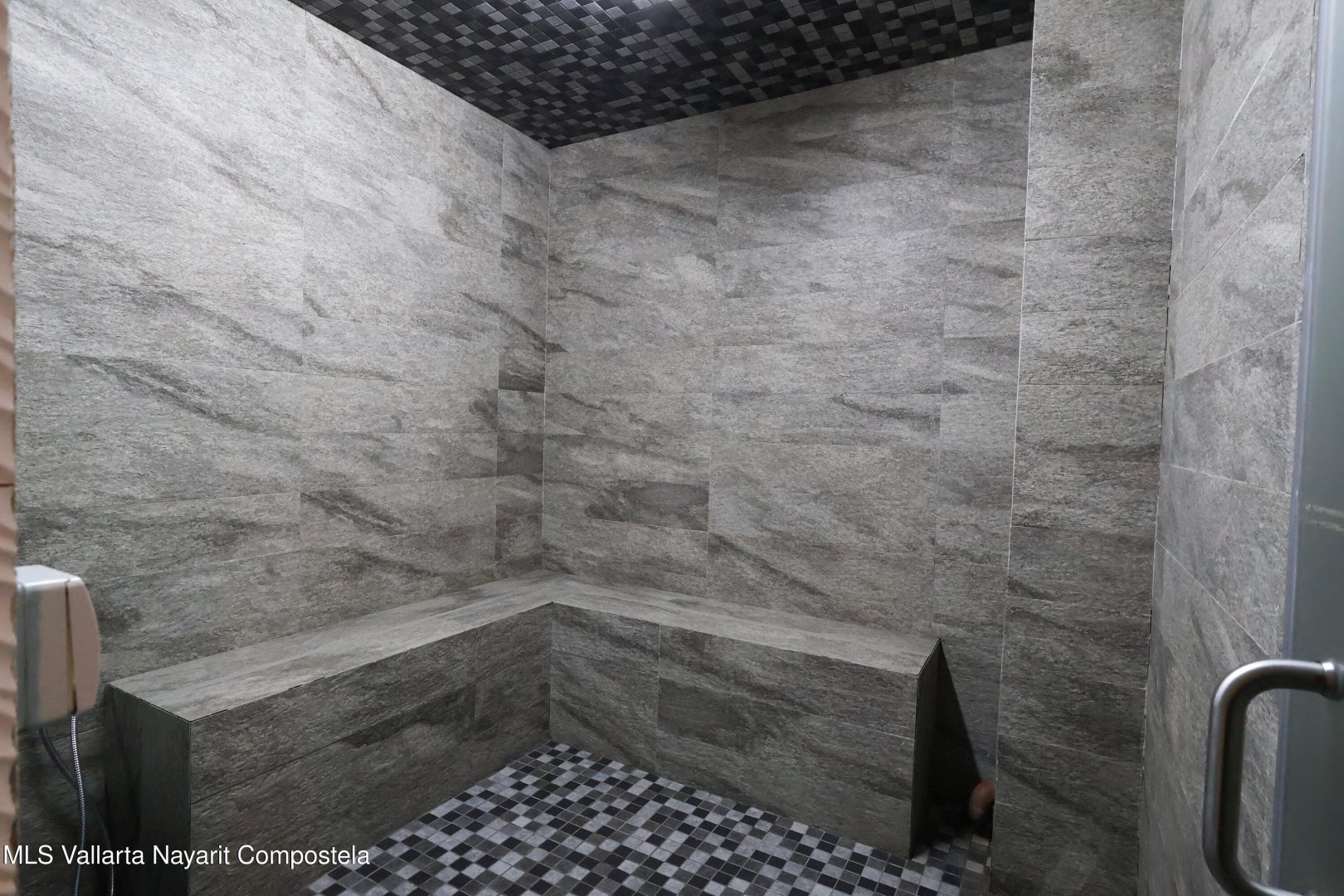 20260325222529164071000000-o