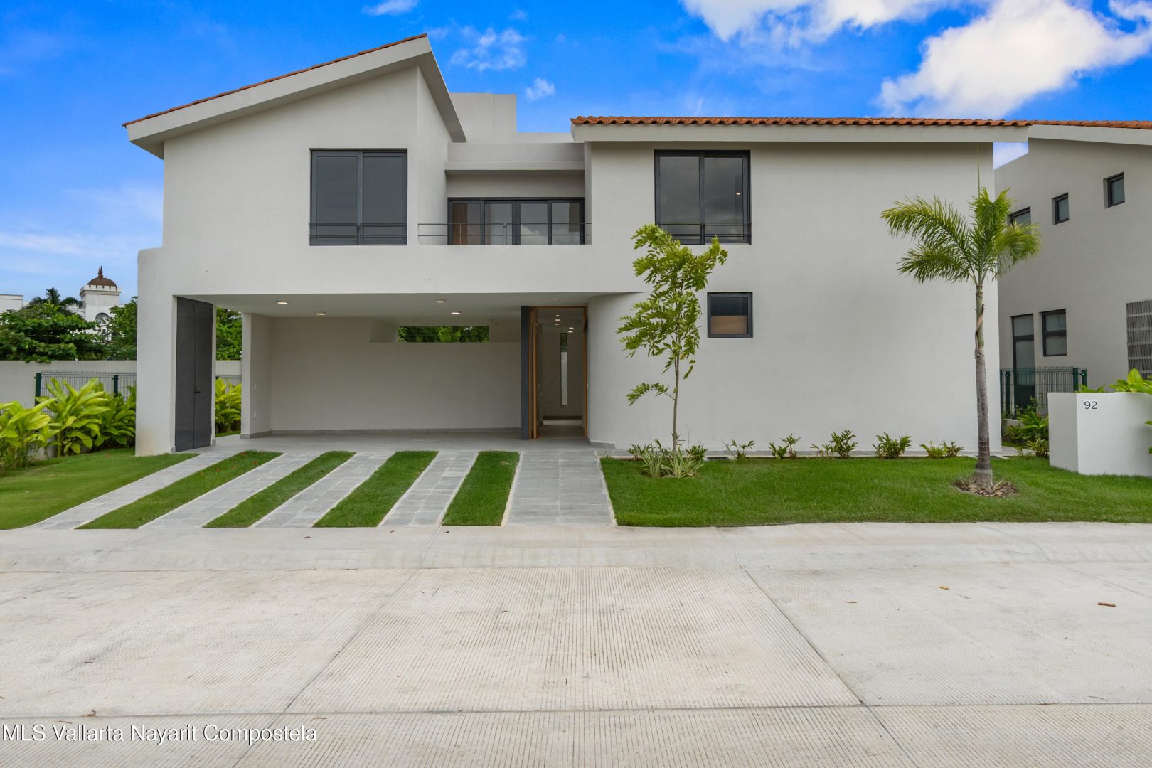 20251023022602539209000000-o