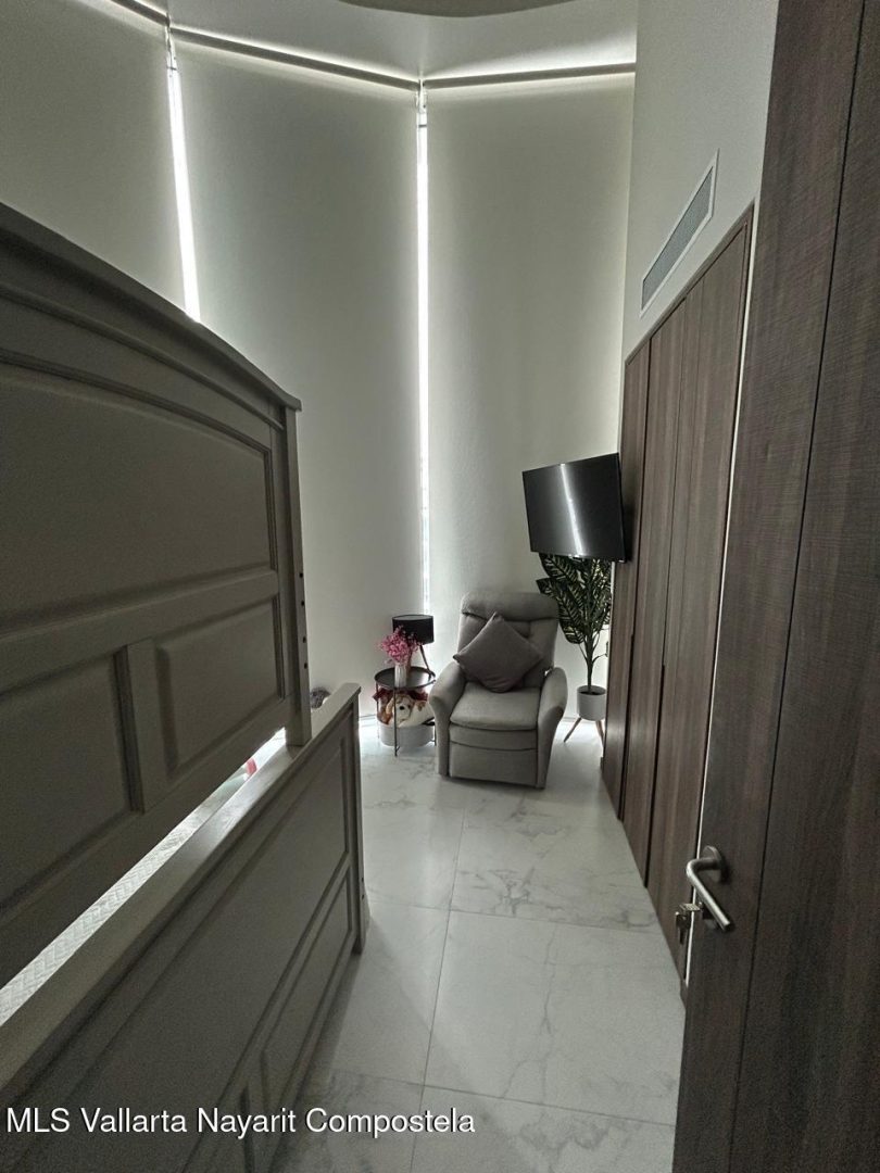 20251215194244968942000000-o