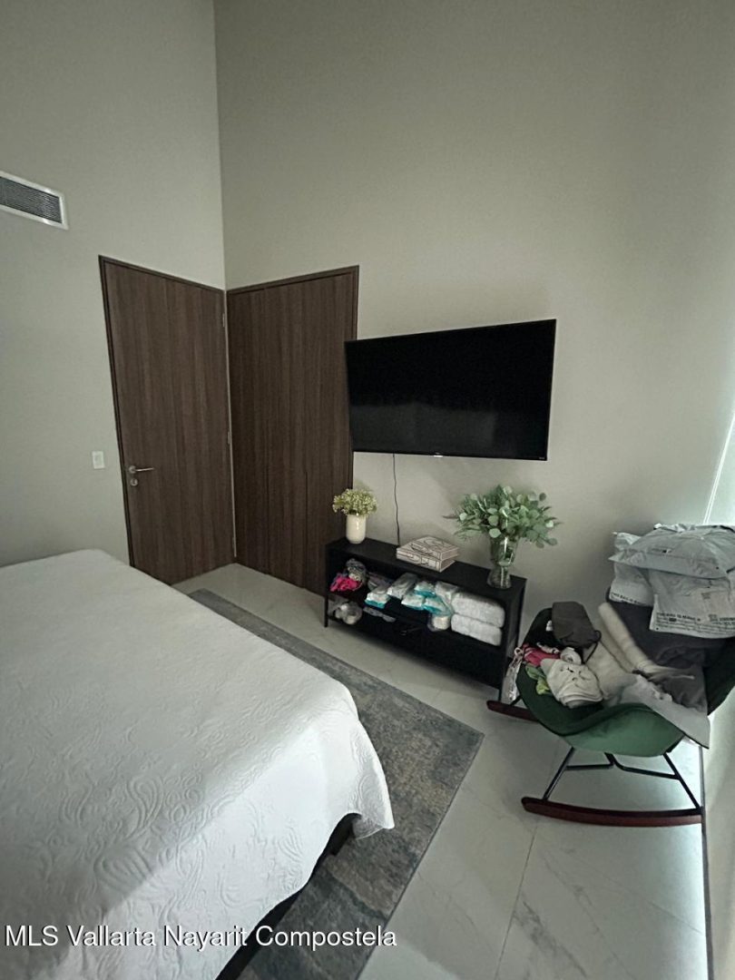 20251215194246986773000000-o