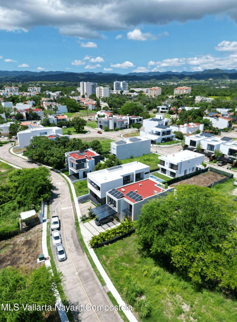 20251216214549266298000000-o