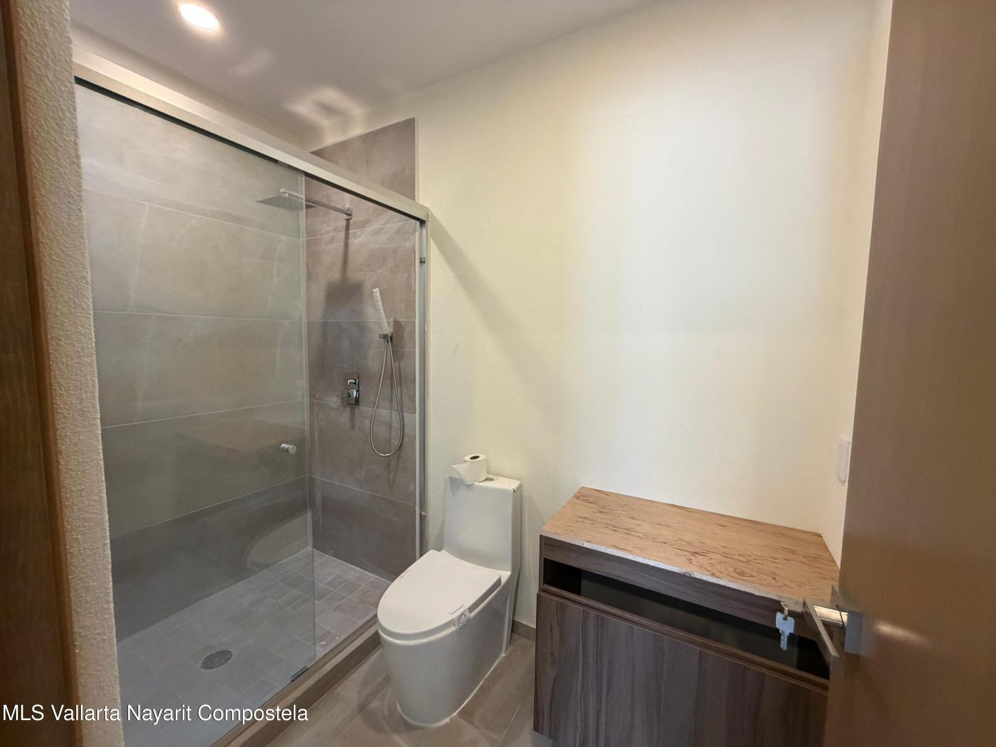 20251229172511503104000000-o