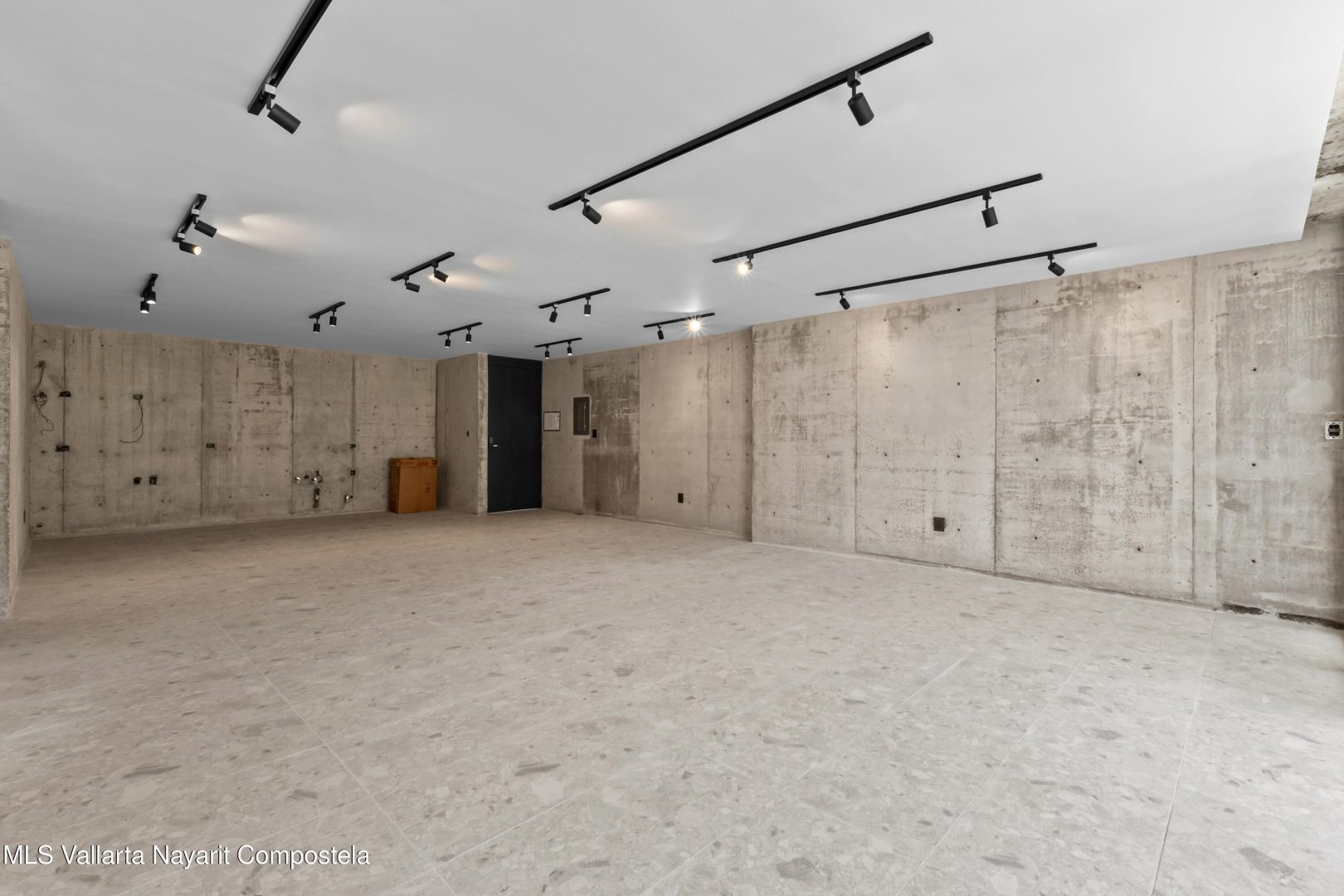 20260306002730837210000000-o