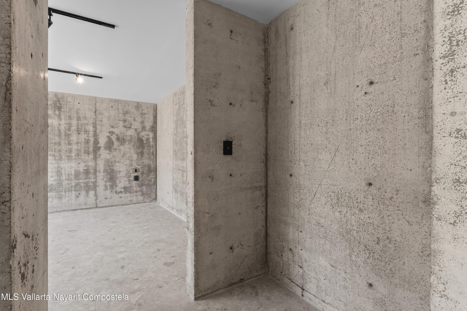 20260306002745215627000000-o