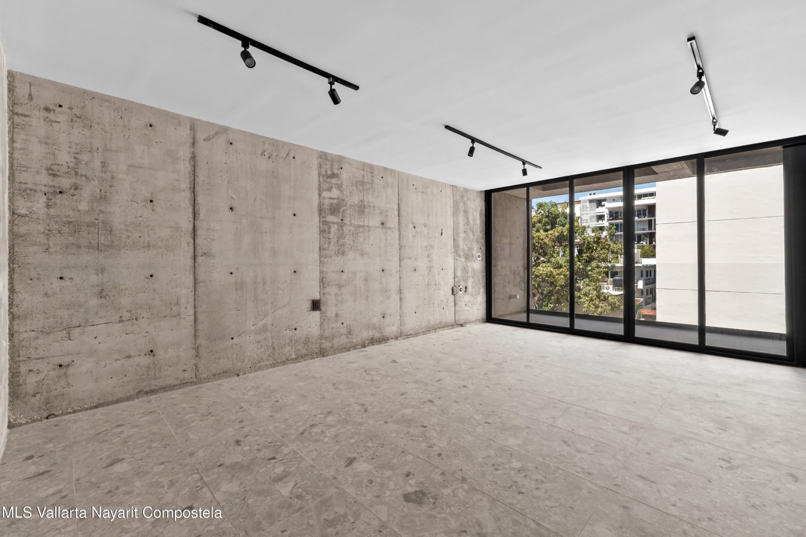 20260306002833049111000000-o