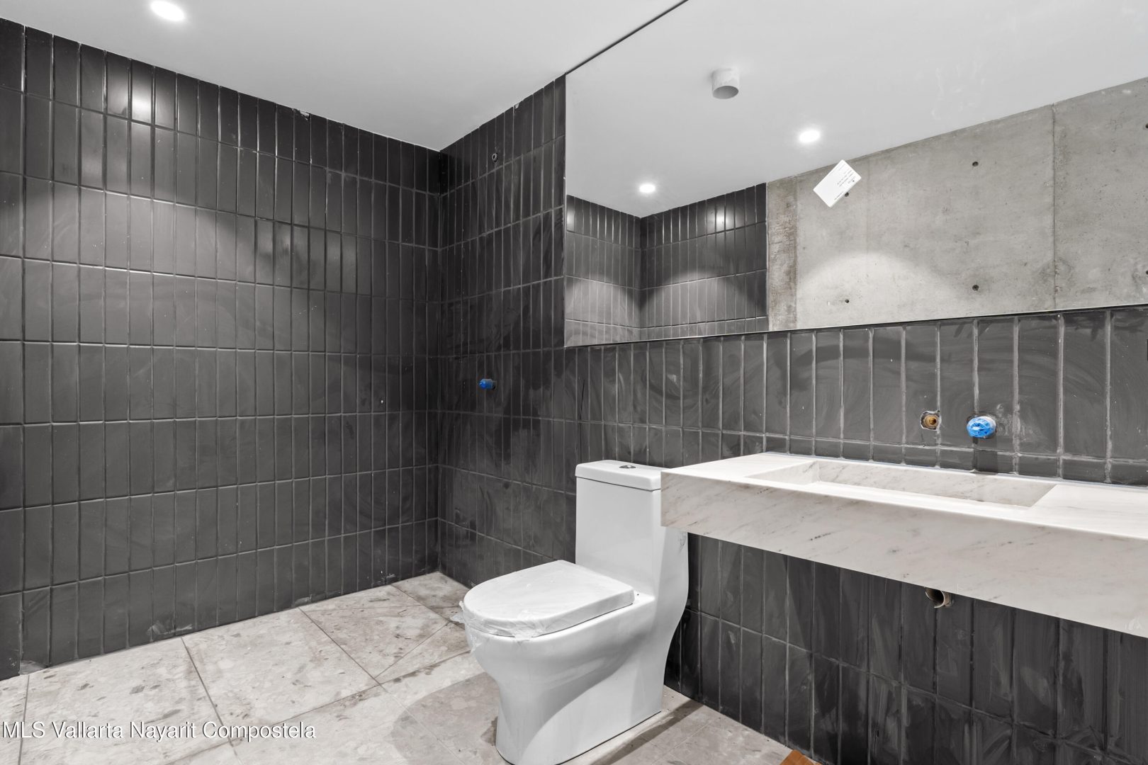 20260306191709071615000000-o