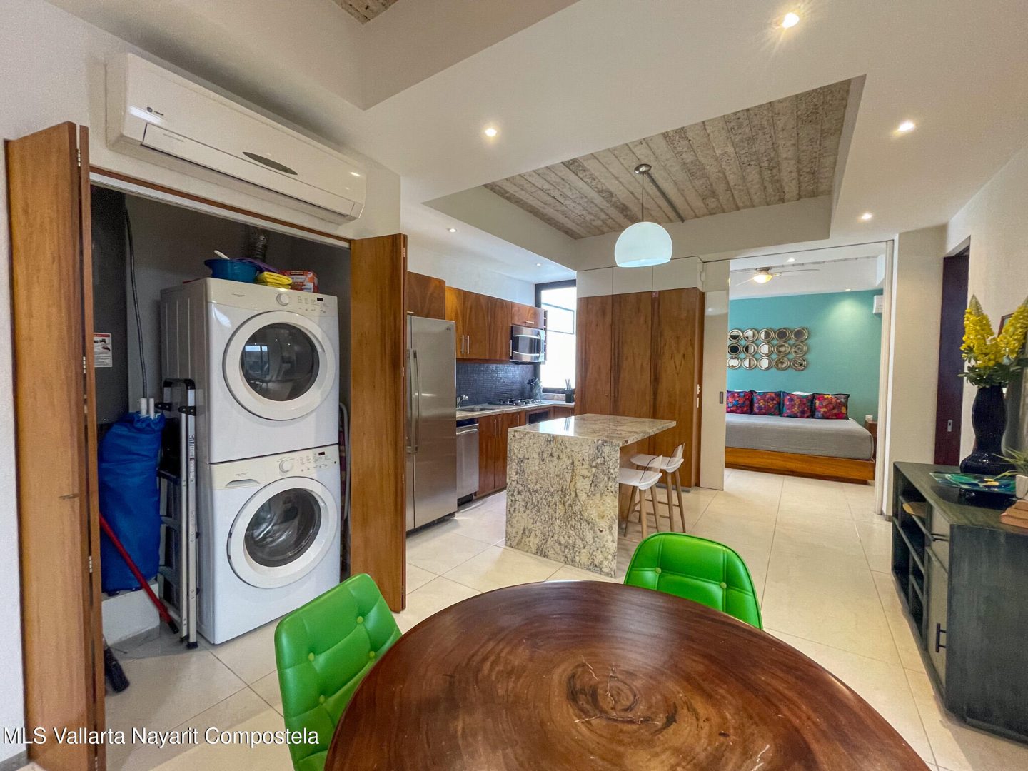 20260330013255775895000000-o