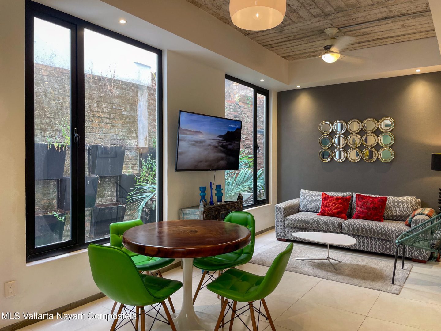 20260330013258901243000000-o