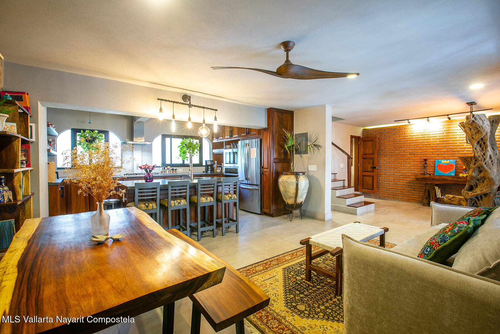 Kiki – Pacifico Property