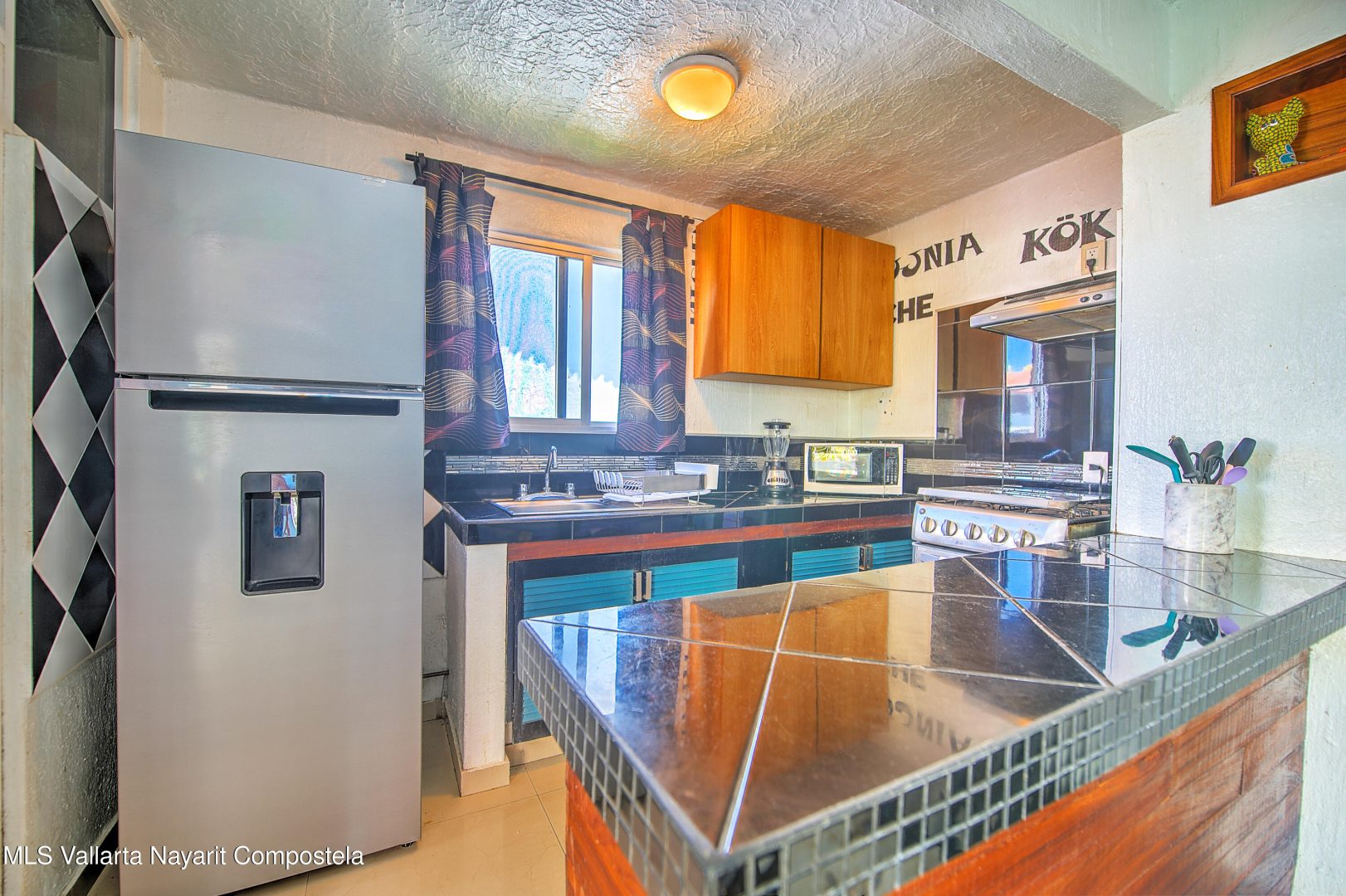 20260402192804405786000000-o