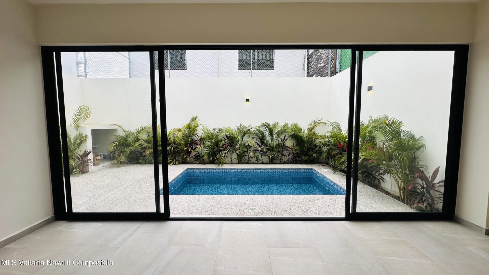 20260406214048384849000000-o