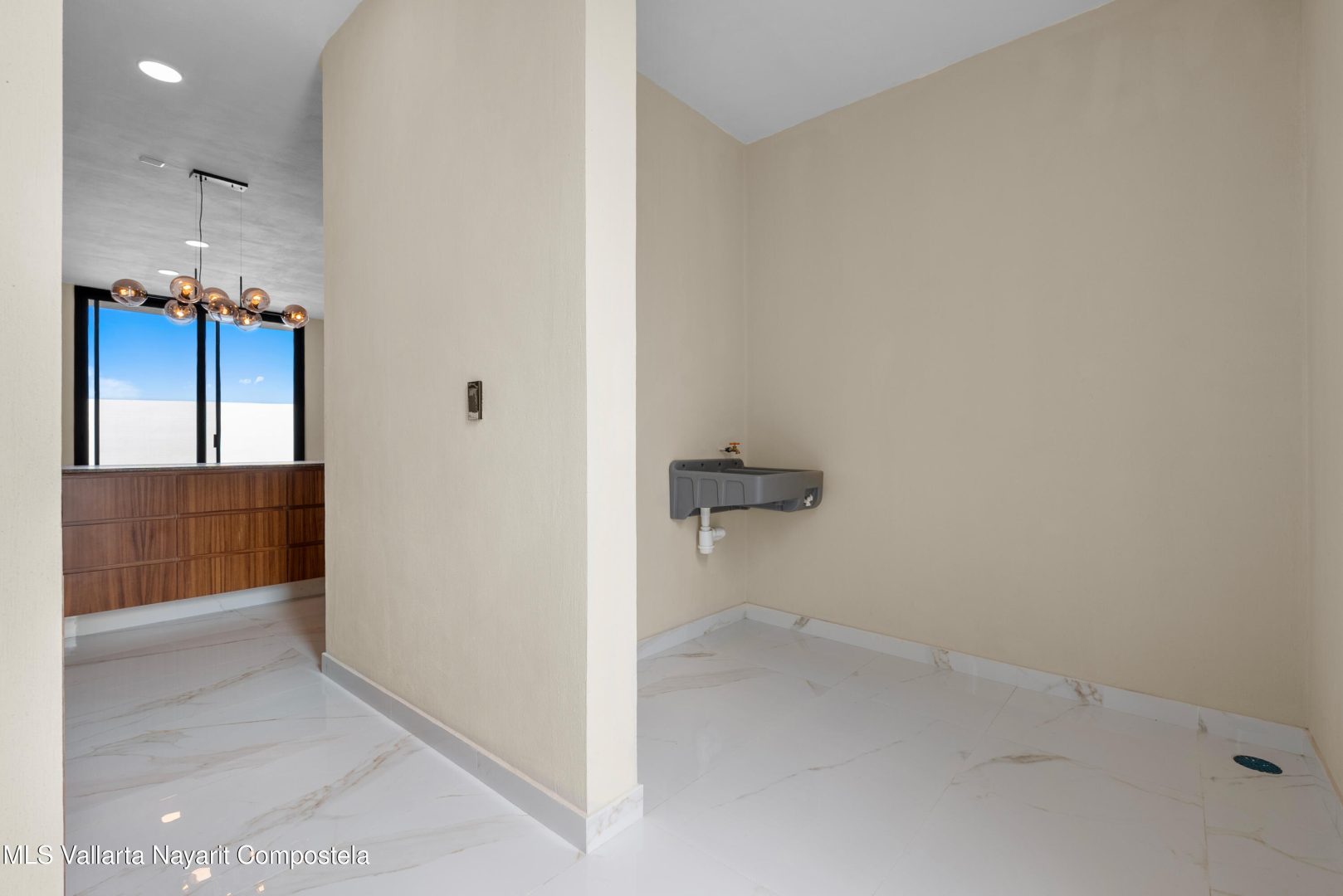 20260411210101030470000000-o