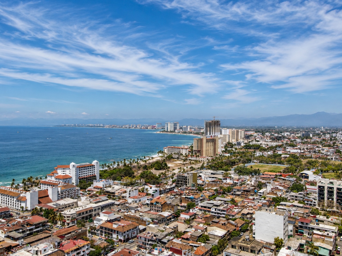 Vista aerea de la zona hotelera norte de Puerto Vallarta